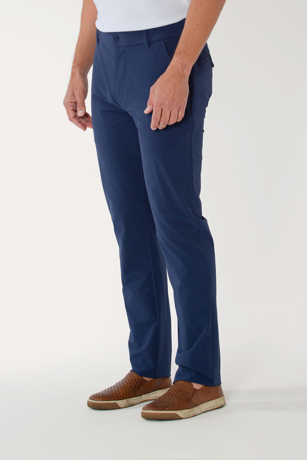 229562_301_front_aws_640.jpg